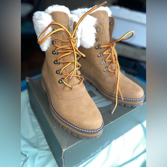 Timberland Courmayeur Valley 6-Inch Faux Fur Lined Waterproof womens Boot - Picture 7 of 12